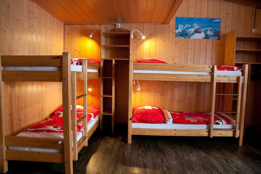 Valley Hostel Lauterbrunnen Δωμάτιο φωτογραφία